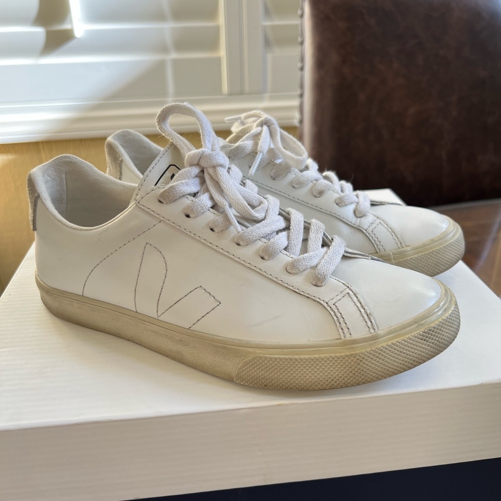 Veja Esplar Leather Sneakers